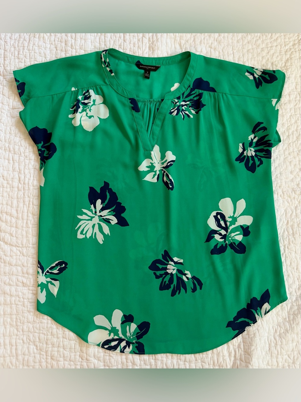Banana Republic Green Floral Split-Neck Blouse with Navy & White Blooms